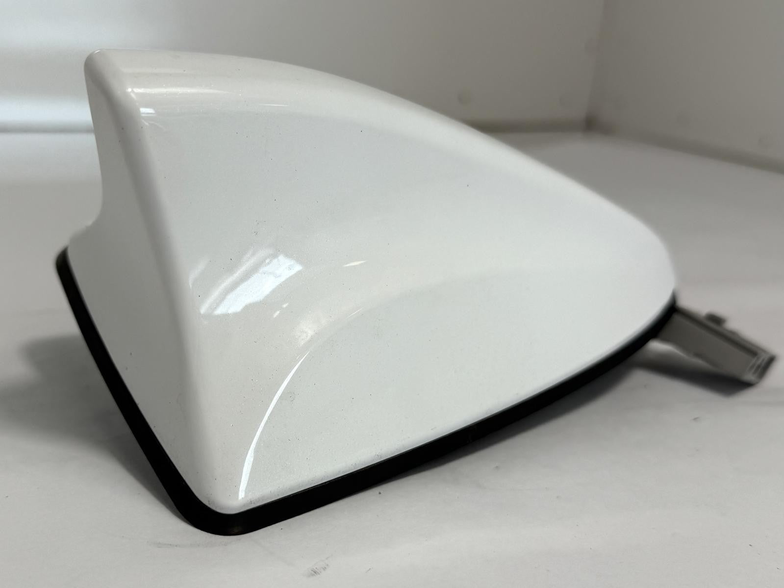 2013-2018 HYUNDAI SANTA FE EXTERIOR SHARK FIN ANTENNA OEM