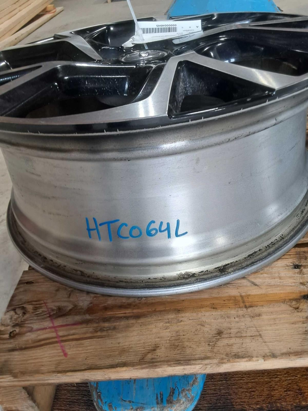 Used Wheel fits: 2019 Toyota C-hr 18x7 alloy 10 spoke Grade A