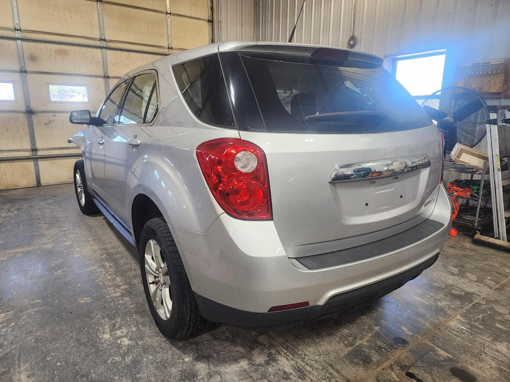 Used Front Right Door Window Regulator Front fits: 2017 Chevrolet Equinox Front
