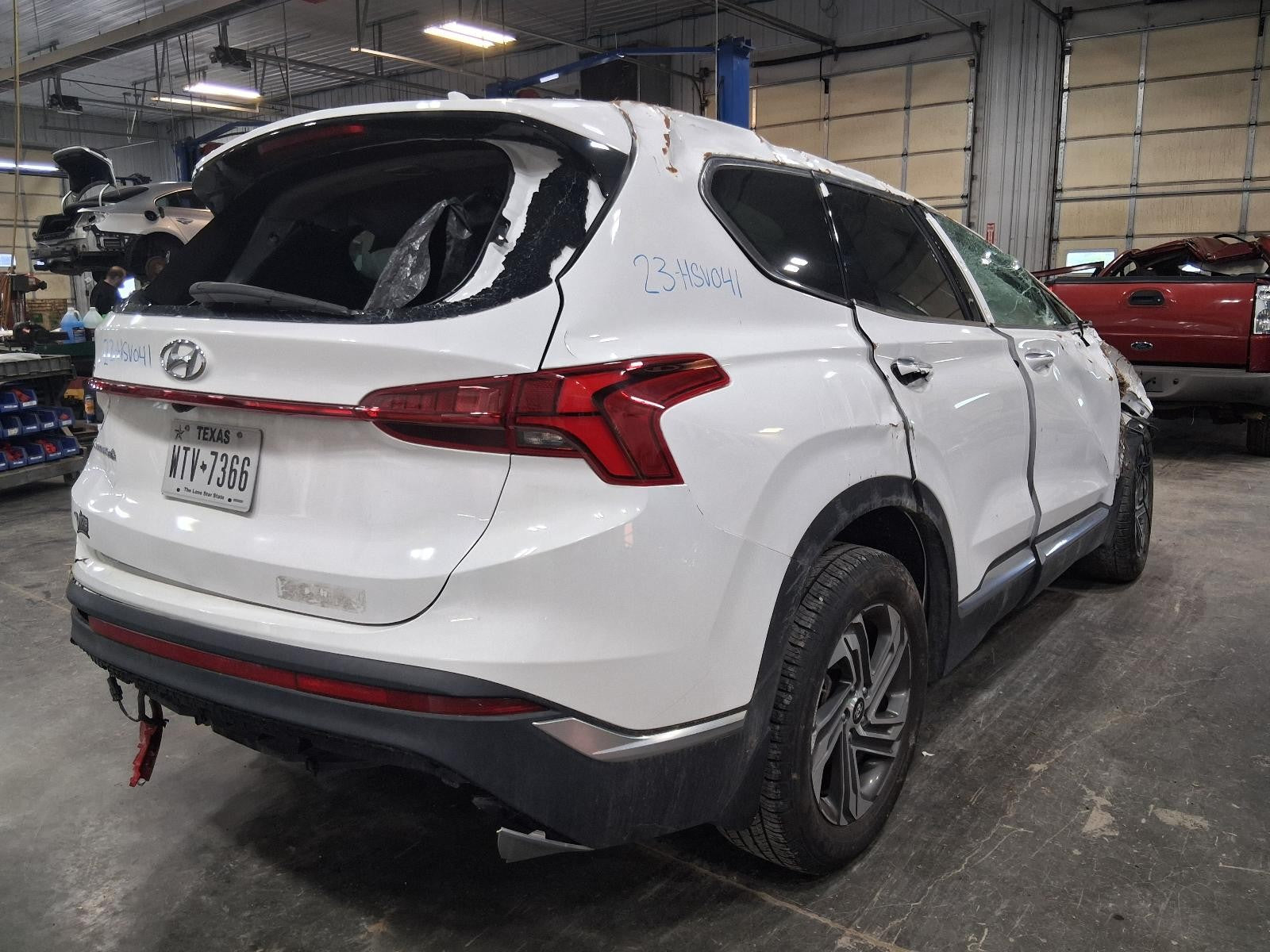 Used Front Left Outer Drive Axle Shaft fits: 2023 Hyundai Santa fe front 2.5L na