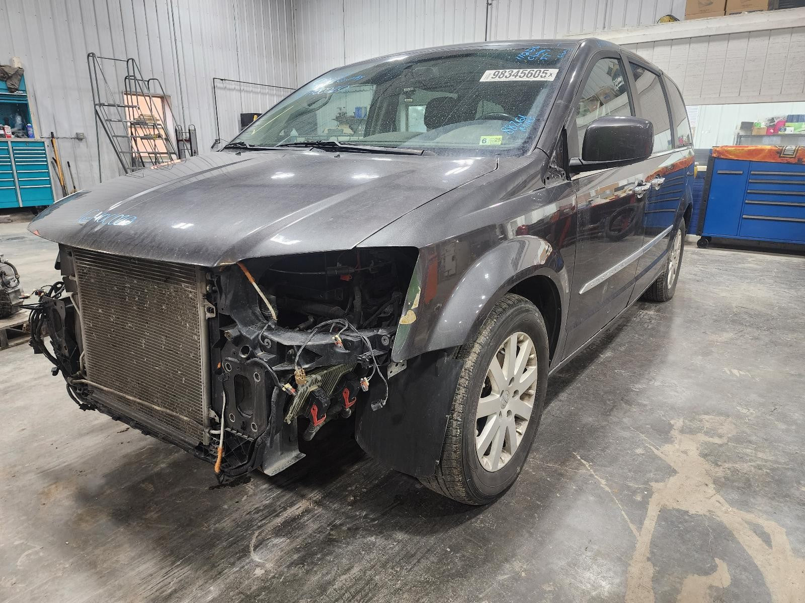 Used Rack and Pinion Assembly fits: 2016 Chrysler Town & country front Grade A