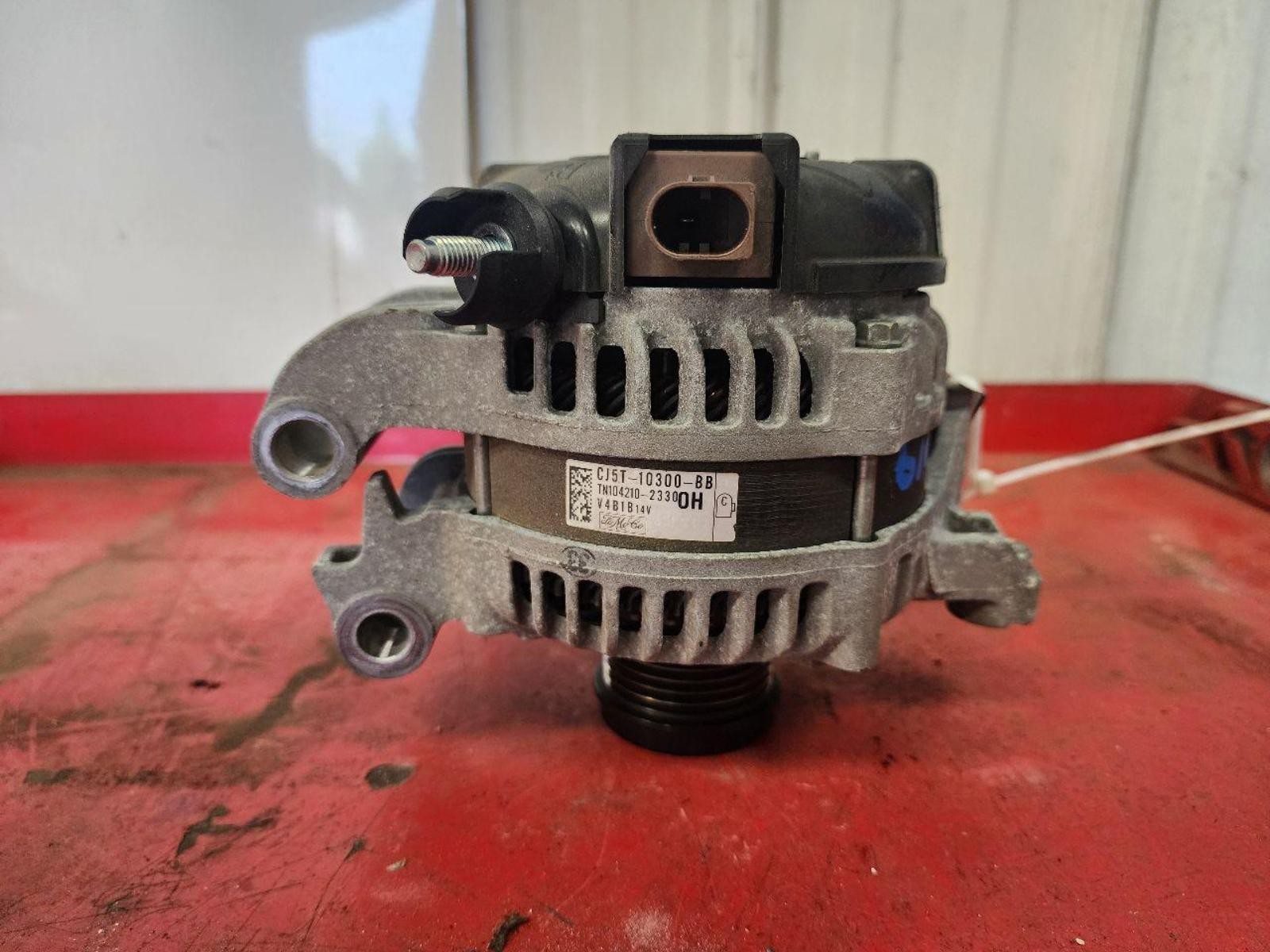 FORD ESCAPE Alternator 1.5L, 150 amp (without 110v outlet) 17 18 19