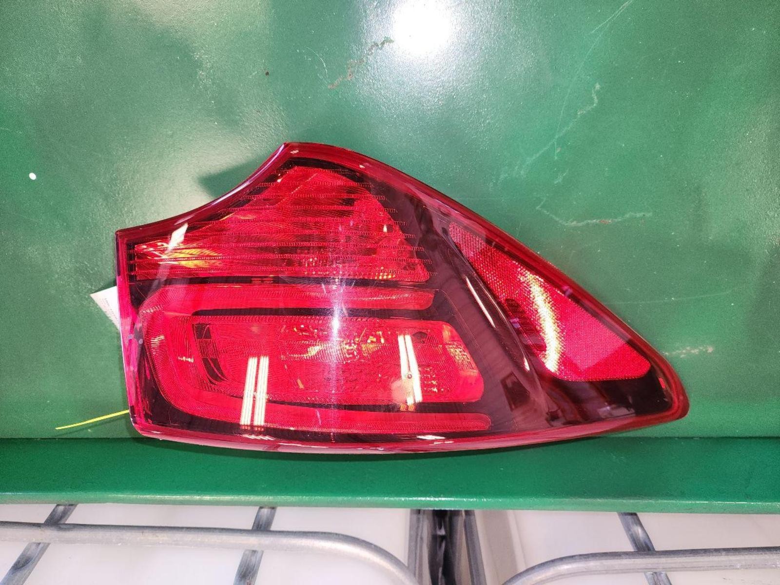 HYUNDAI SANTA FE L Taillight SWB (Sport), incandescent, quarter panel mounted,