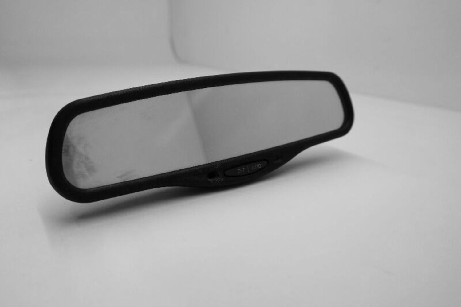 Used Front Center Interior Rear View Mirror fits: 2001 Ford F150 PICKUP automati