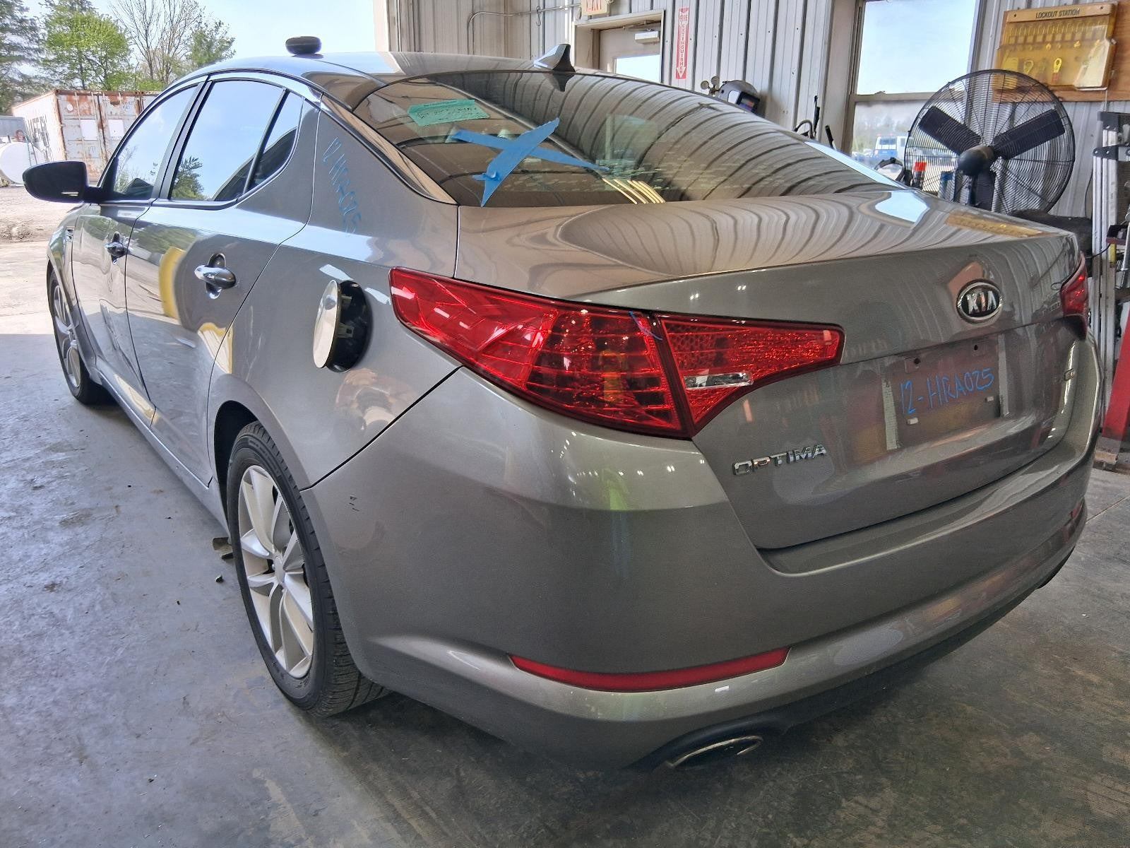 Used Steering Column fits: 2012 Kia Optima Floor Shift EX keyless ignition Grade