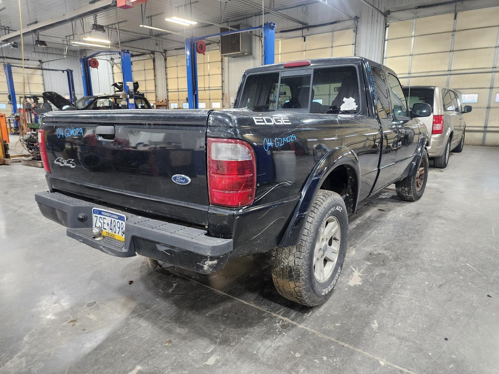 Used Front Right Door Window Regulator Front fits: 2004 Ford Ranger manual Front