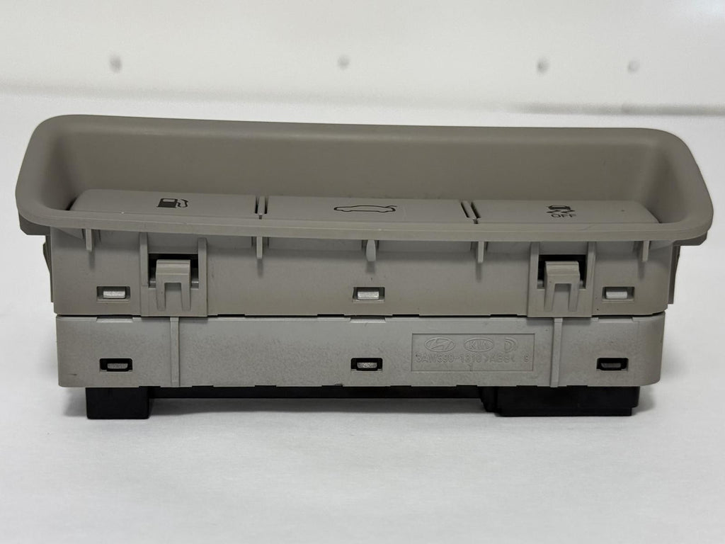 2015-2017 HYUNDAI SONATA TRUNK FUEL DOOR TRACTION CONTROL SWITCH OEM