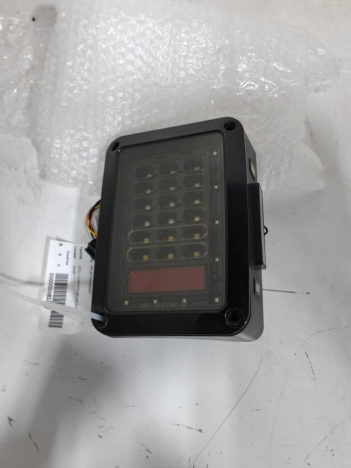 Used Right Tail Light Assembly fits: 2015 Jeep Wrangler Right Grade A