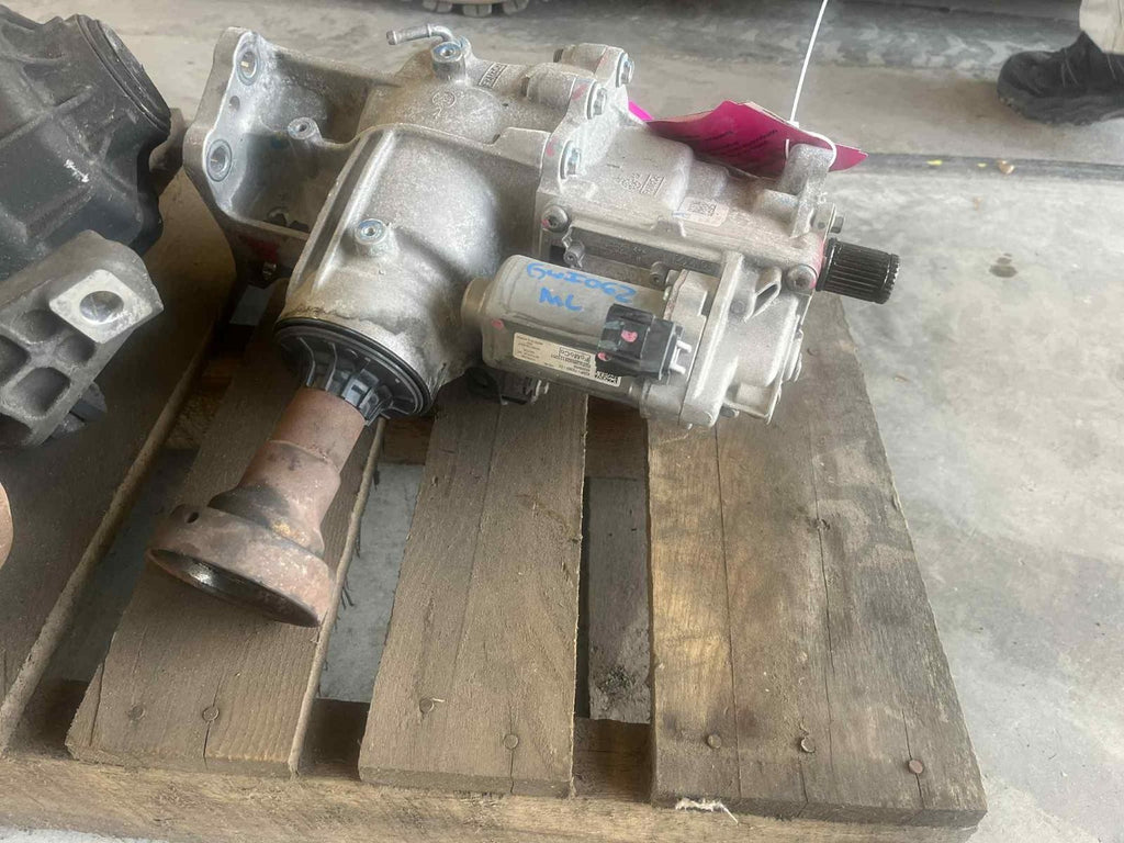 Used Transfer Case Assembly fits: 2020 Ford Escape 2.0 Grade B