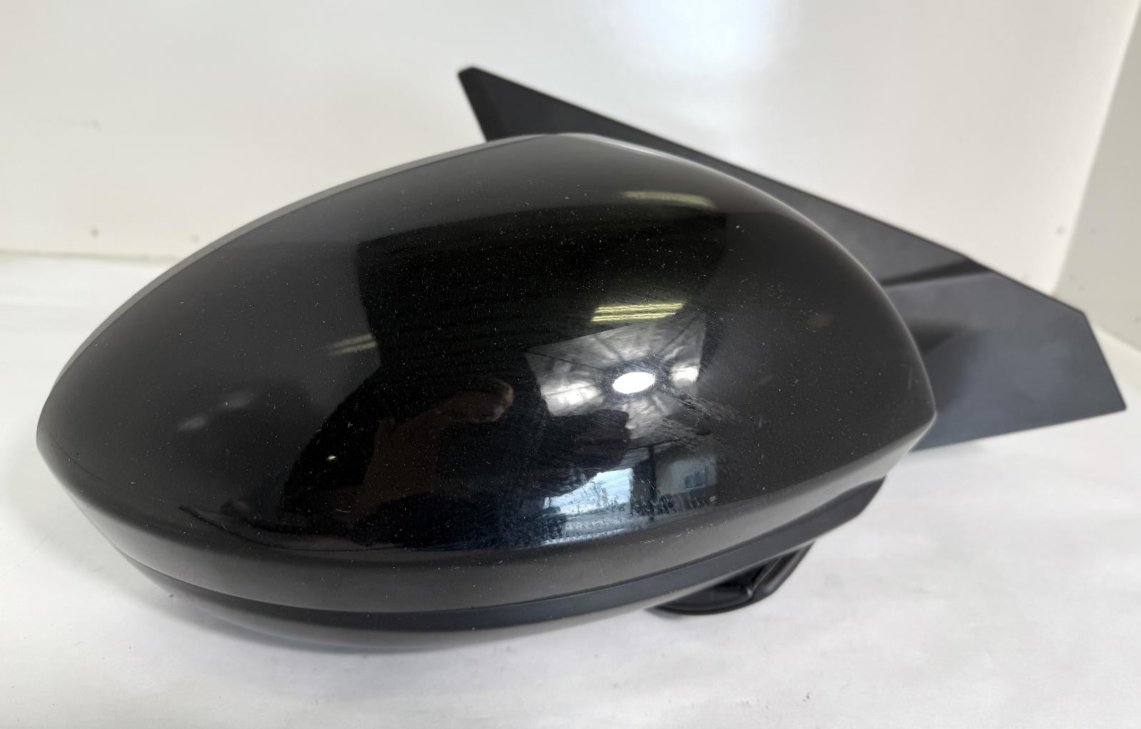 Used Right Door Mirror fits: 2023 Nissan Sentra w/o turn signal w/heated Right G