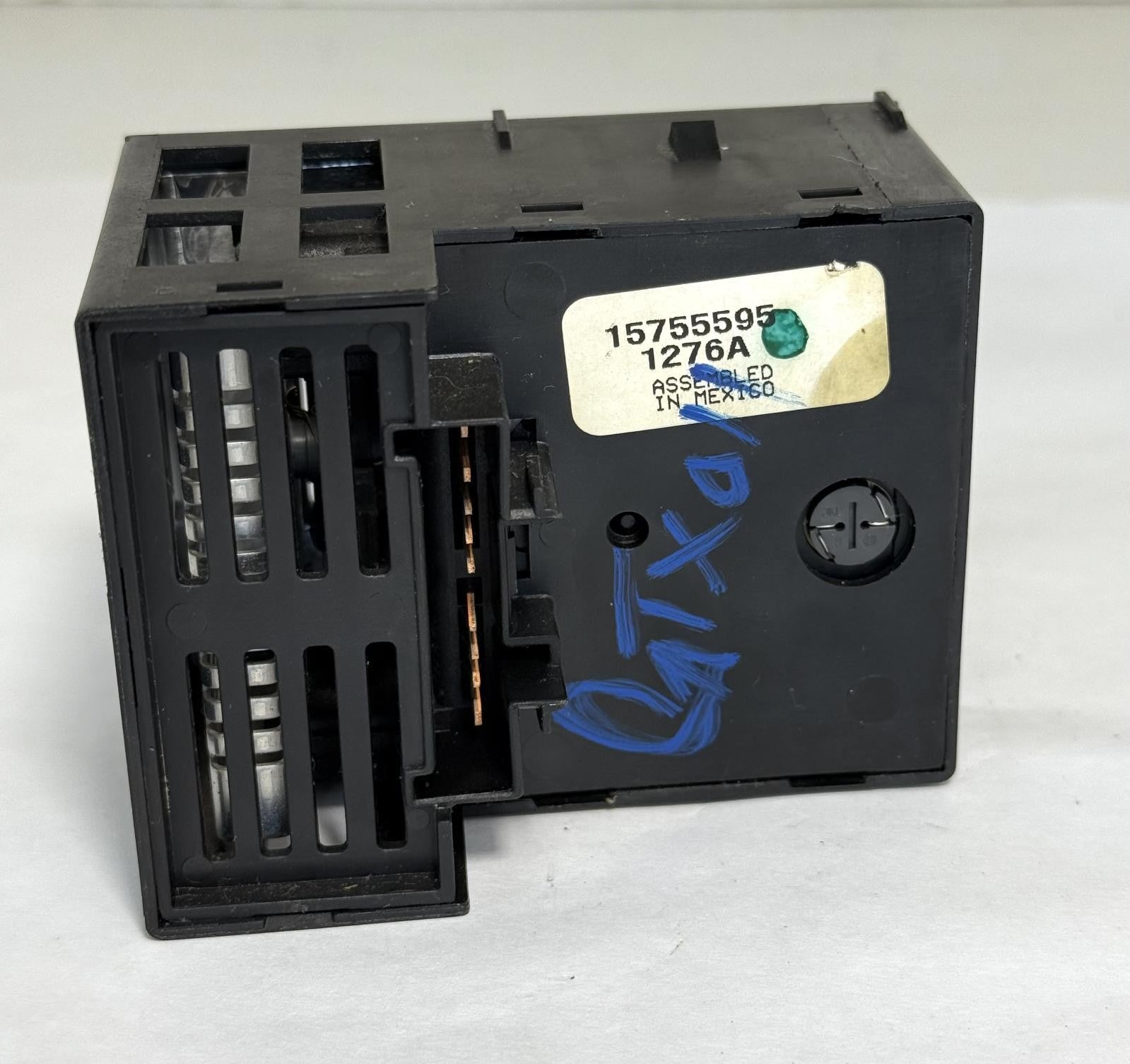 1999-2002 CHEVROLET TAHOE HEADLIGHT SWITCH DOME OVERRIDE OEM