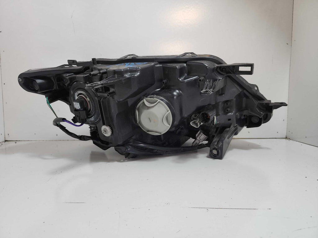 Used Left Headlight Assembly fits: 2016 Nissan Rogue VIN 5 1st digit USA built h