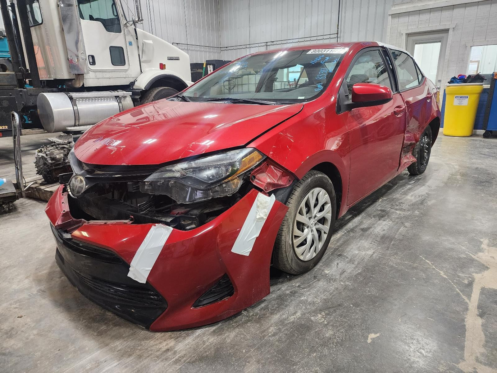 Used Right Headlight Assembly fits: 2019 Toyota Corolla Sedan bi-LED single proj
