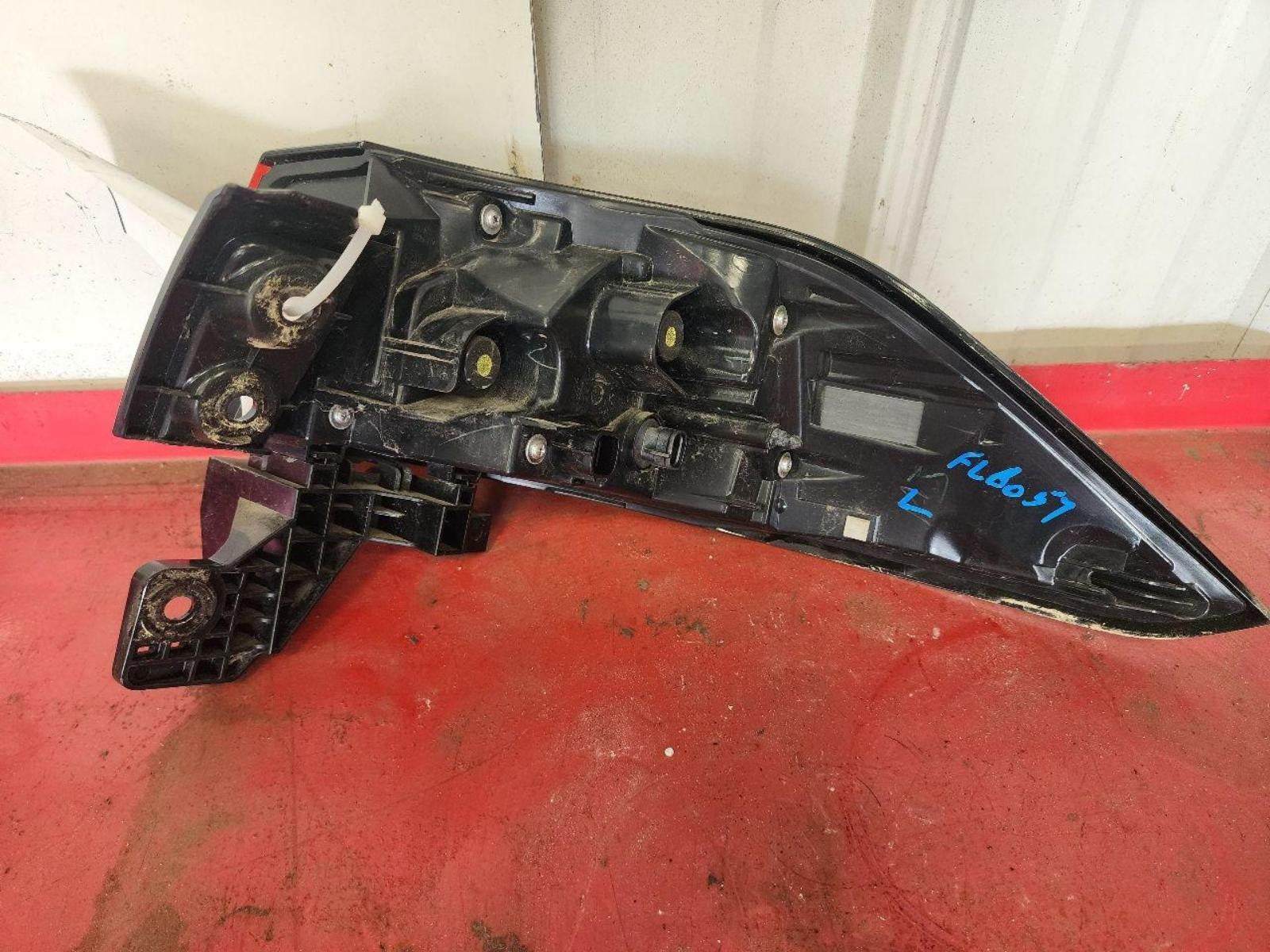 TOYOTA COROLLA CROSS L Taillight  2023