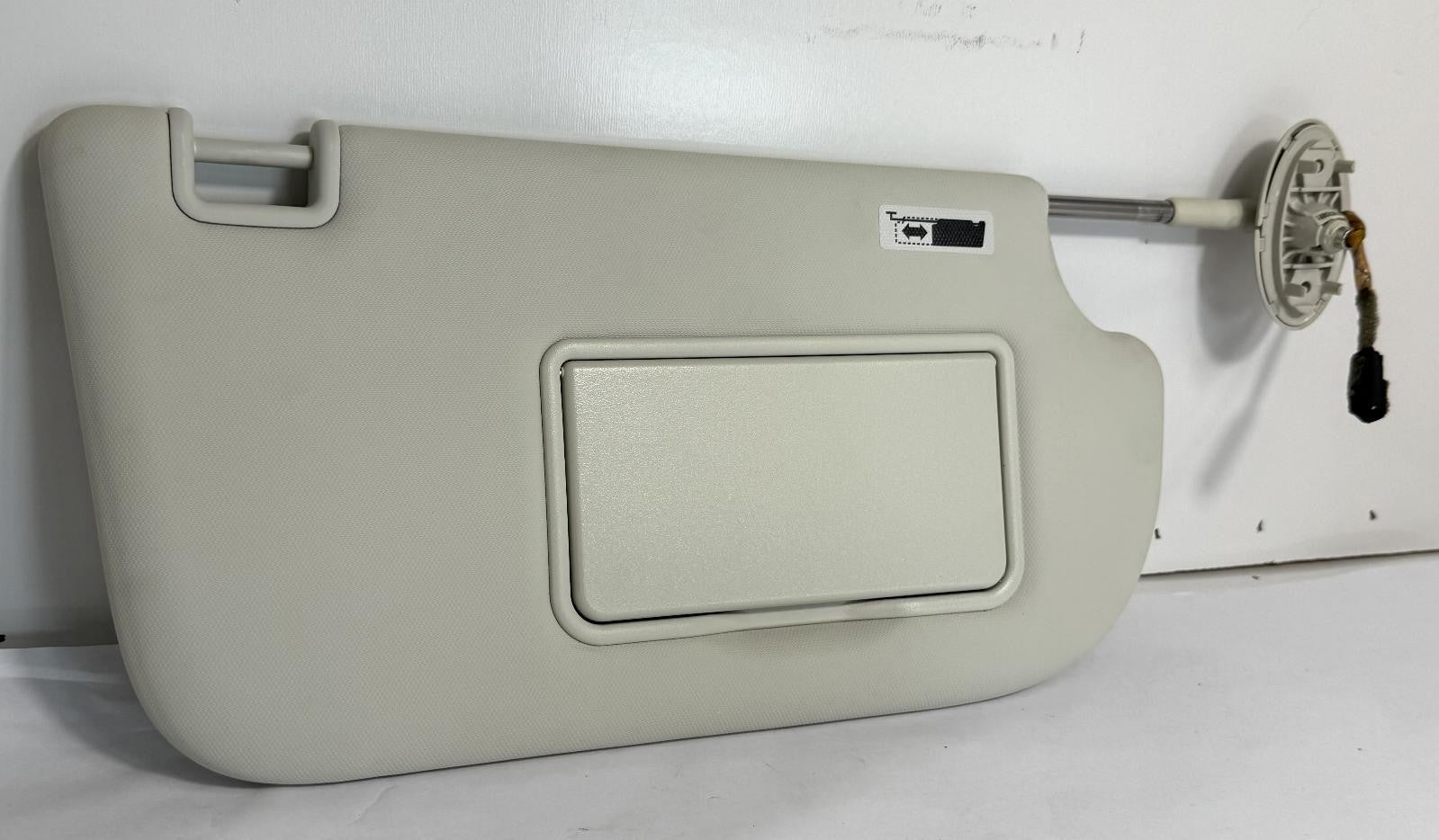 2013-2019 FORD ESCAPE SUN VISOR RIGHT PASSENGER SIDE OEM 