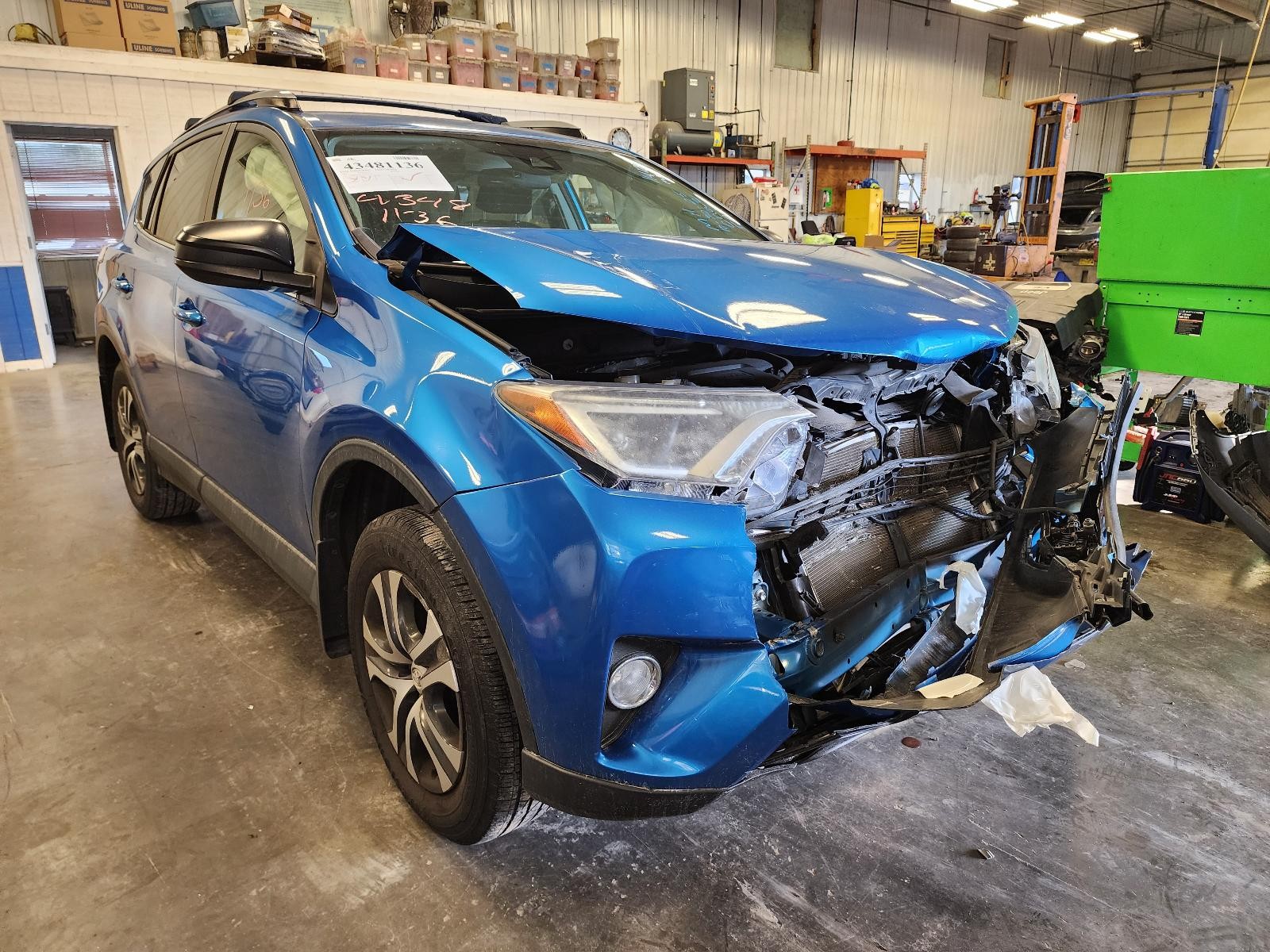 Used Rear Drive Axle Shaft fits: 2017 Toyota Rav4 Rear Axle gasoline Rear Grade
