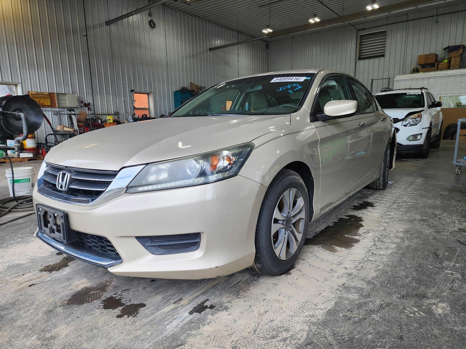 Used Air Cleaner Assembly fits: 2015 Honda Accord 2.4 Grade A