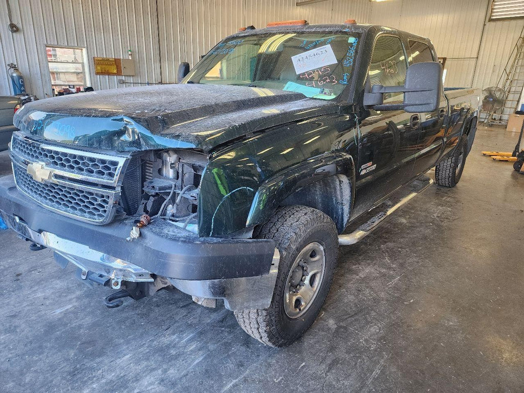 Used Front Drive Shaft Front fits: 2005 Chevrolet Silverado 3500 pickup AT 5 spe
