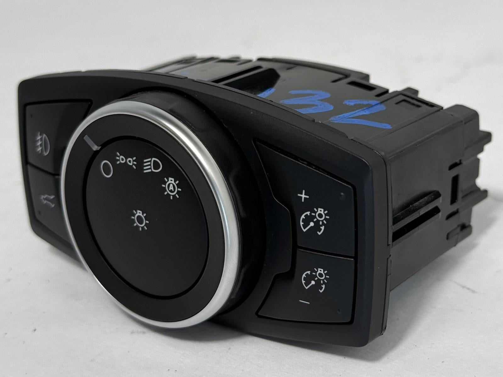 2013-2019 FORD ESCAPE HEADLIGHT FOG CONTROL SWITCH OEM