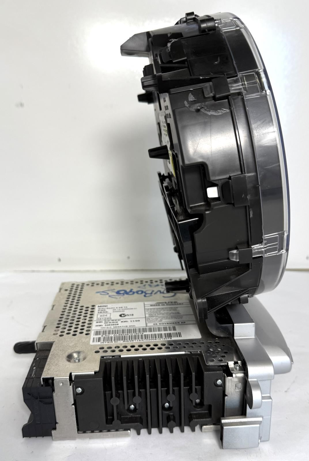 2007-2010 MINI COOPER CLUBMAN SPEEDOMETER CD PLAYER OEM