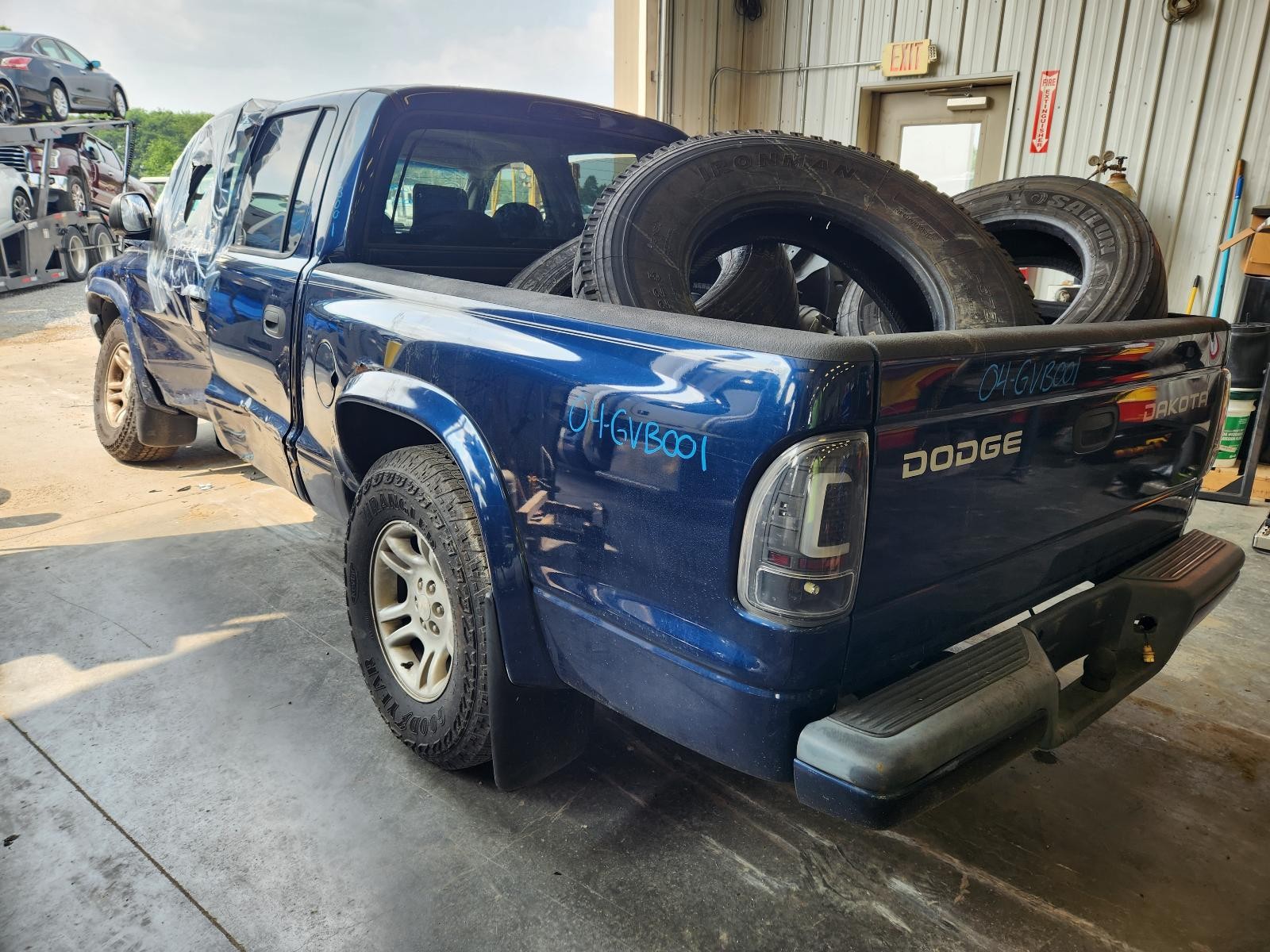 Used Right Headlight Assembly fits: 2004 Dodge Dakota Right Grade A