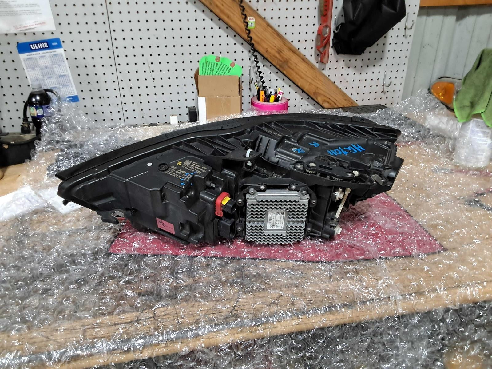Used Right Headlight Assembly fits: 2017 Audi A6 LED Right Grade A
