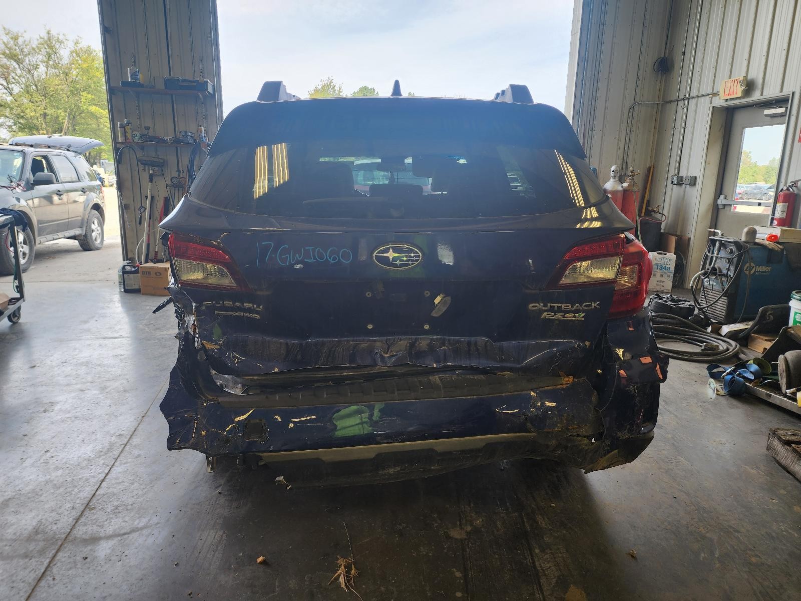 Used Front Drive Axle Shaft fits: 2017 Subaru Legacy Front Axle AT CVT 2.5L Wago
