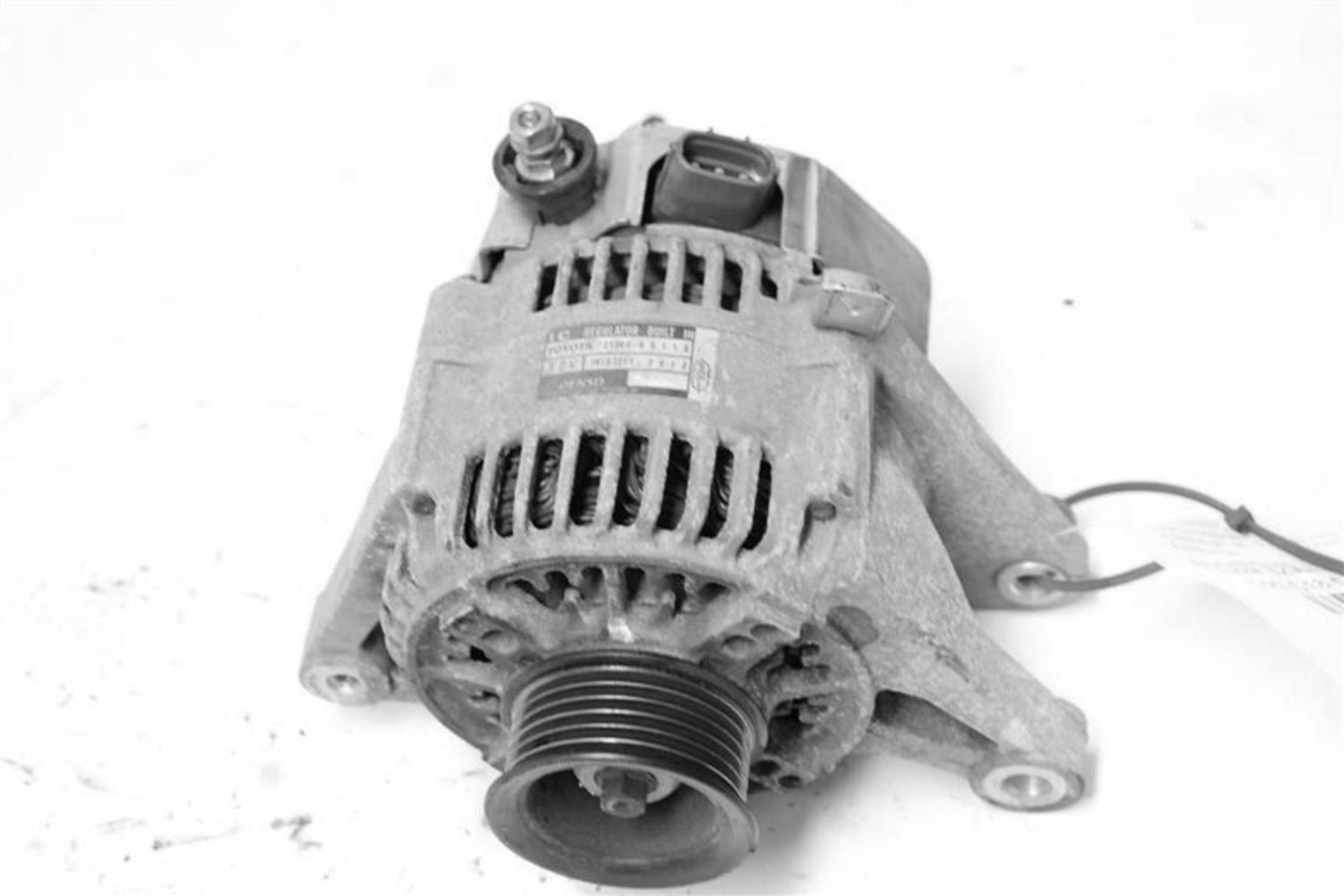Used Alternator fits: 2005 Toyota Corolla 1ZZFE engine Grade A