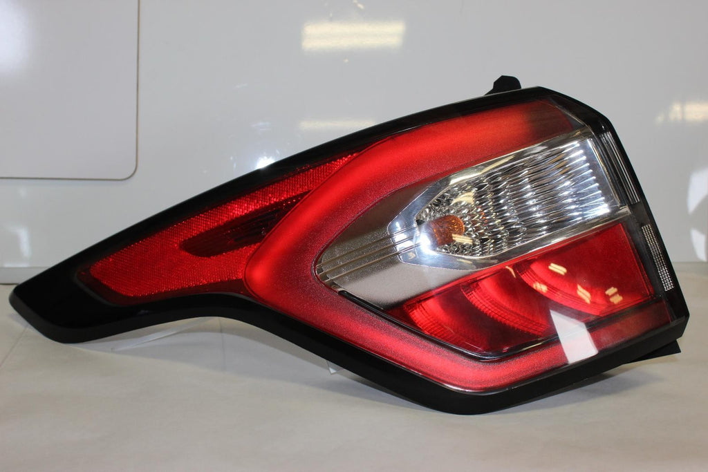 FORD ESCAPE L Taillight quarter panel mounted, bright red lens, L. 17 18
