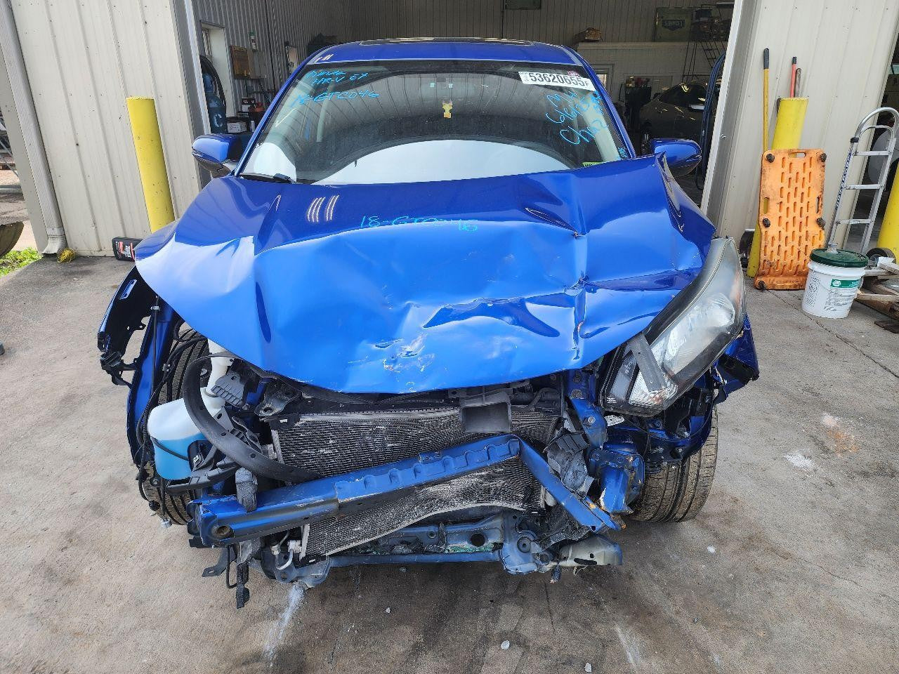 Used Front Right Seat Front fits: 2018 Honda Hr-v airbag manual cloth non-heated