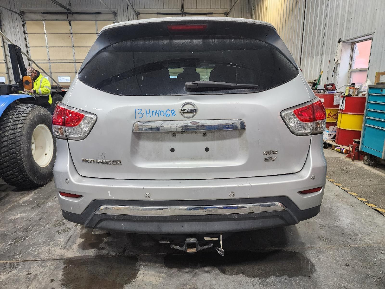 Used Right Tail Light Assembly fits: 2013 Nissan Pathfinder quarter panel mounte