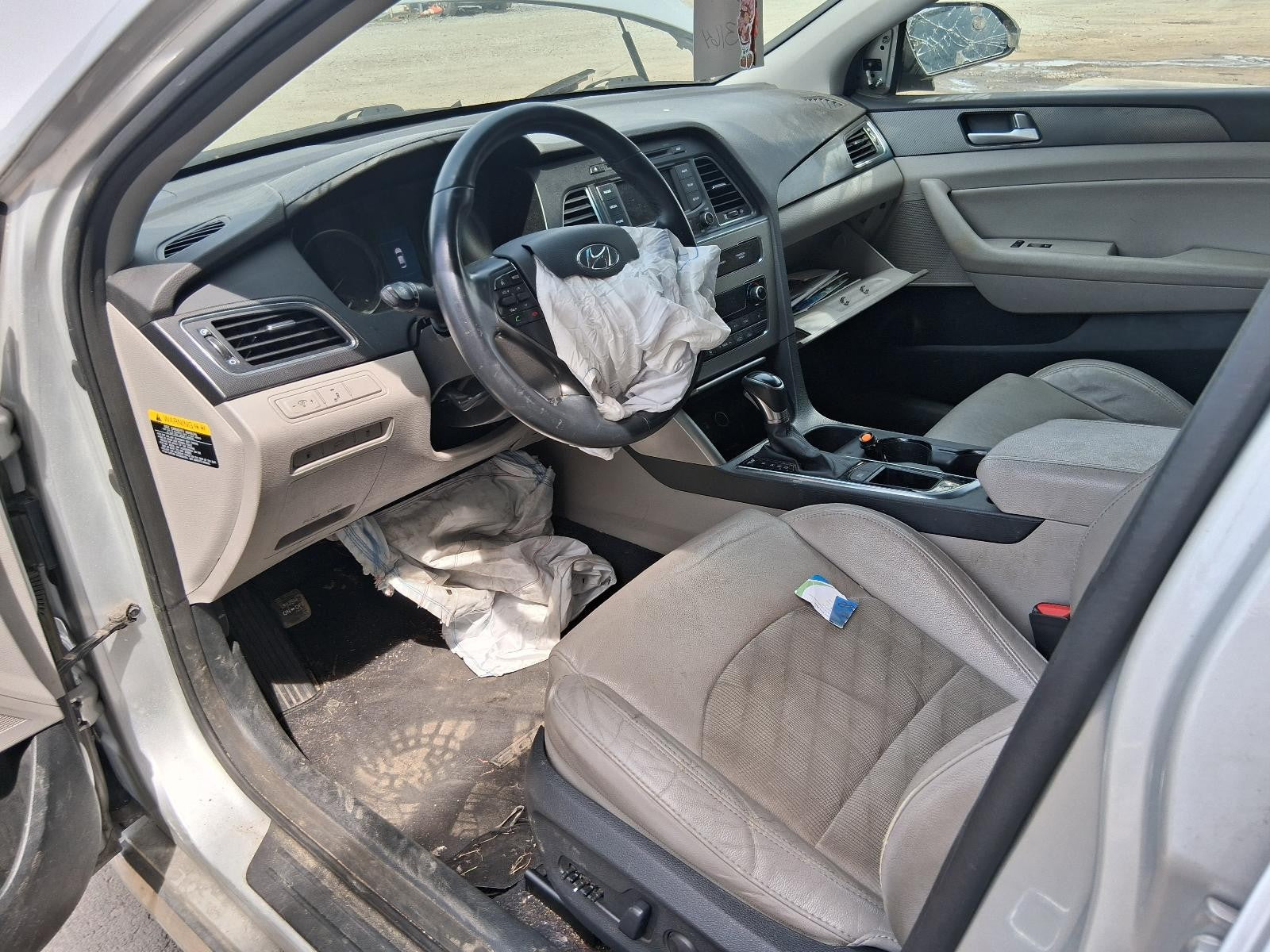 Used Right Sun Visor fits: 2015 Hyundai Sonata roof illuminated VIN 2 5th digit