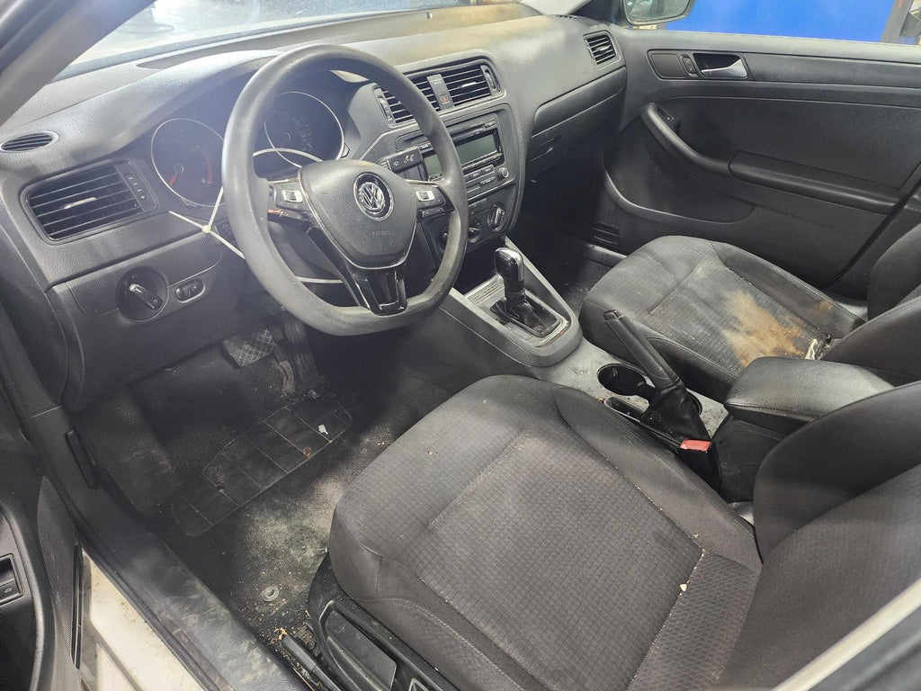 Used Windshield Wiper Motor fits: 2015 Volkswagen Jetta Sdn Grade A