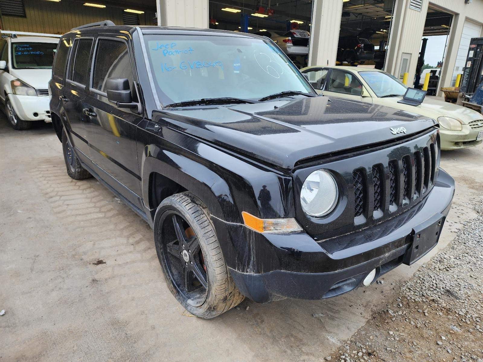 Used Transfer Case Assembly fits: 2016 Jeep Patriot AT 6 speed Grade B