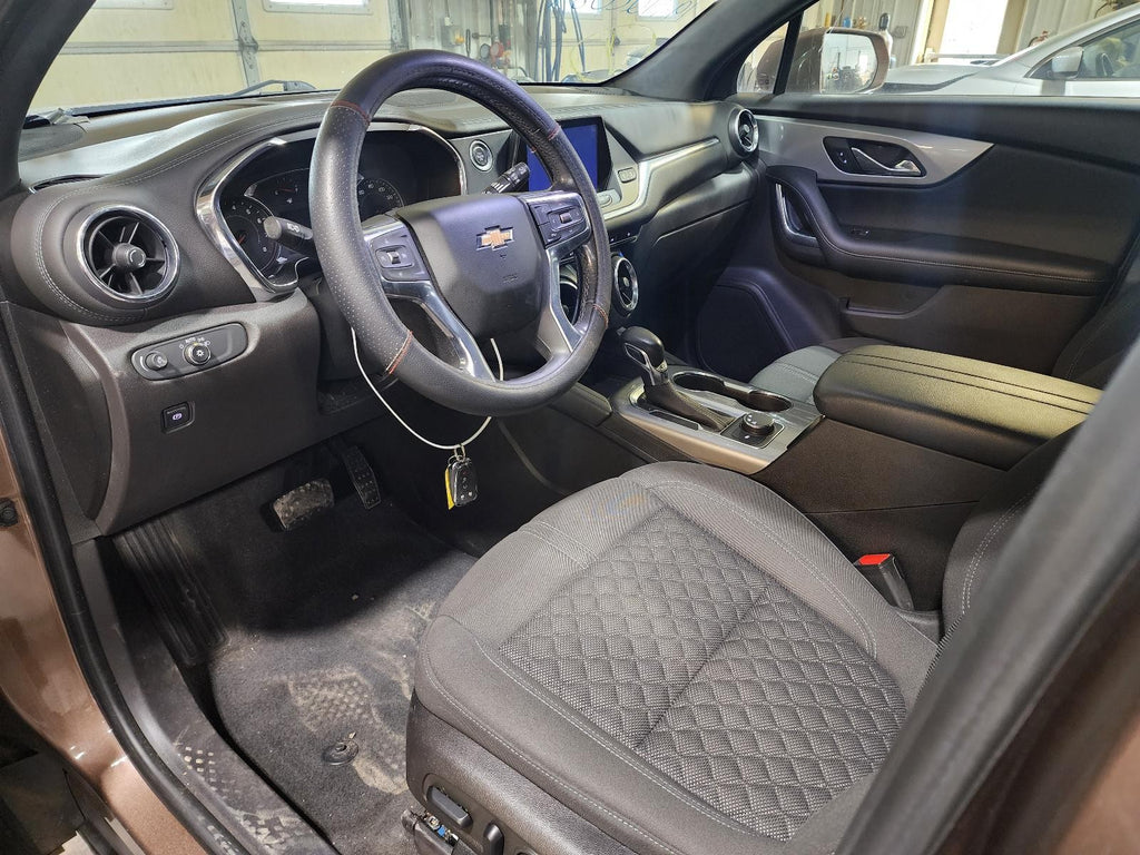 Used Left Headlight Assembly fits: 2019 Chevrolet Blazer Left Grade A