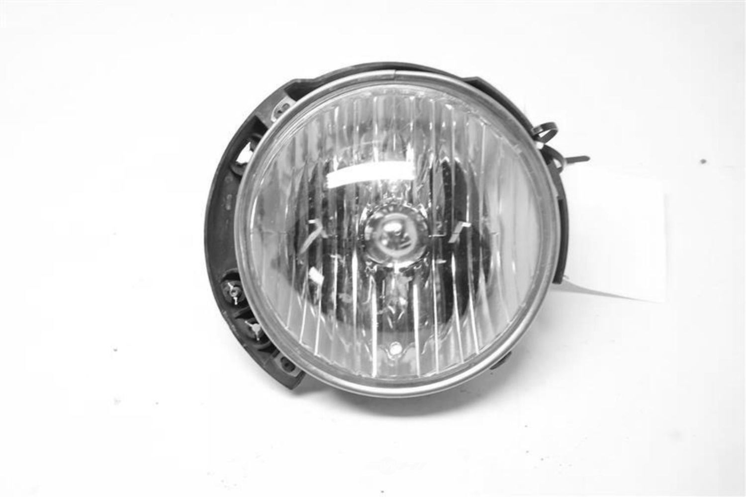 Used Left Headlight Assembly fits: 2016 Jeep Wrangler Left Grade A