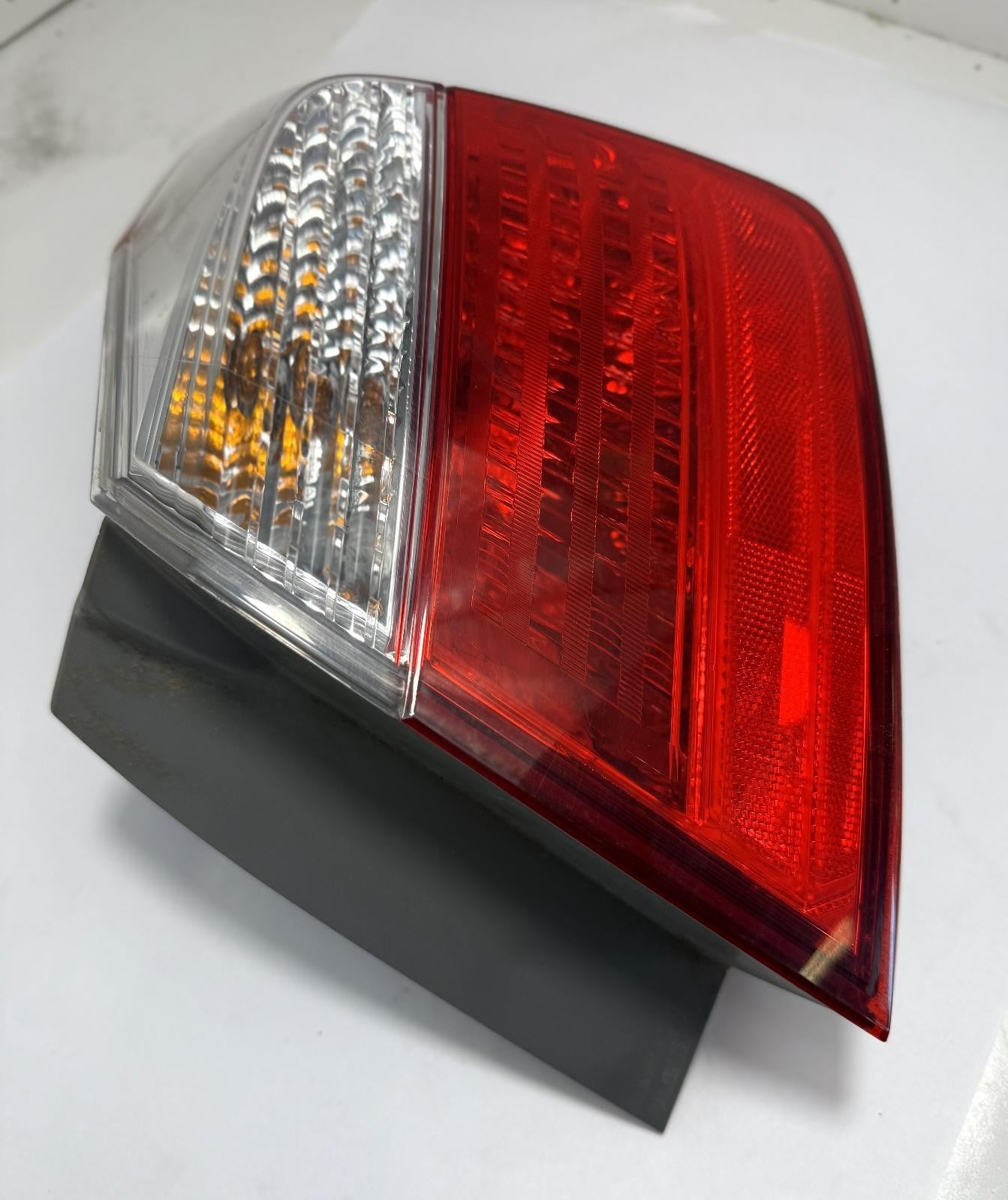 2013-2015 HONDA ACCORD TAILLIGHT RIGHT PASSENGER SIDE OEM