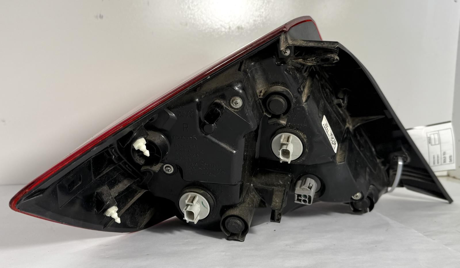 Used Right Tail Light Assembly fits: 2020 Honda Civic Sedan quarter mounted Righ