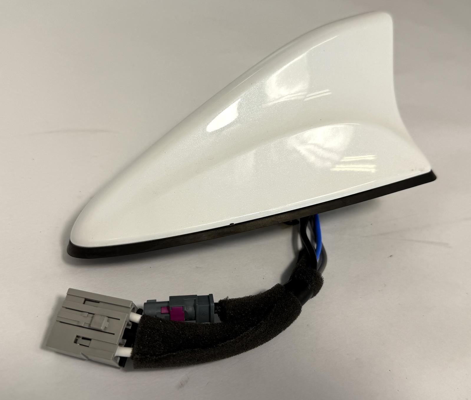 2013-2018 HYUNDAI SANTA FE EXTERIOR SHARK FIN ANTENNA OEM
