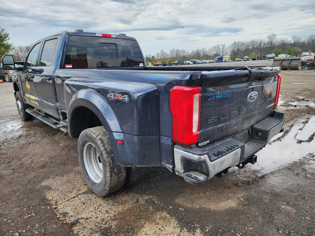 Used Left Running Board fits: 2024 Ford F350SD PICKUP w/o deployable w/o illumin