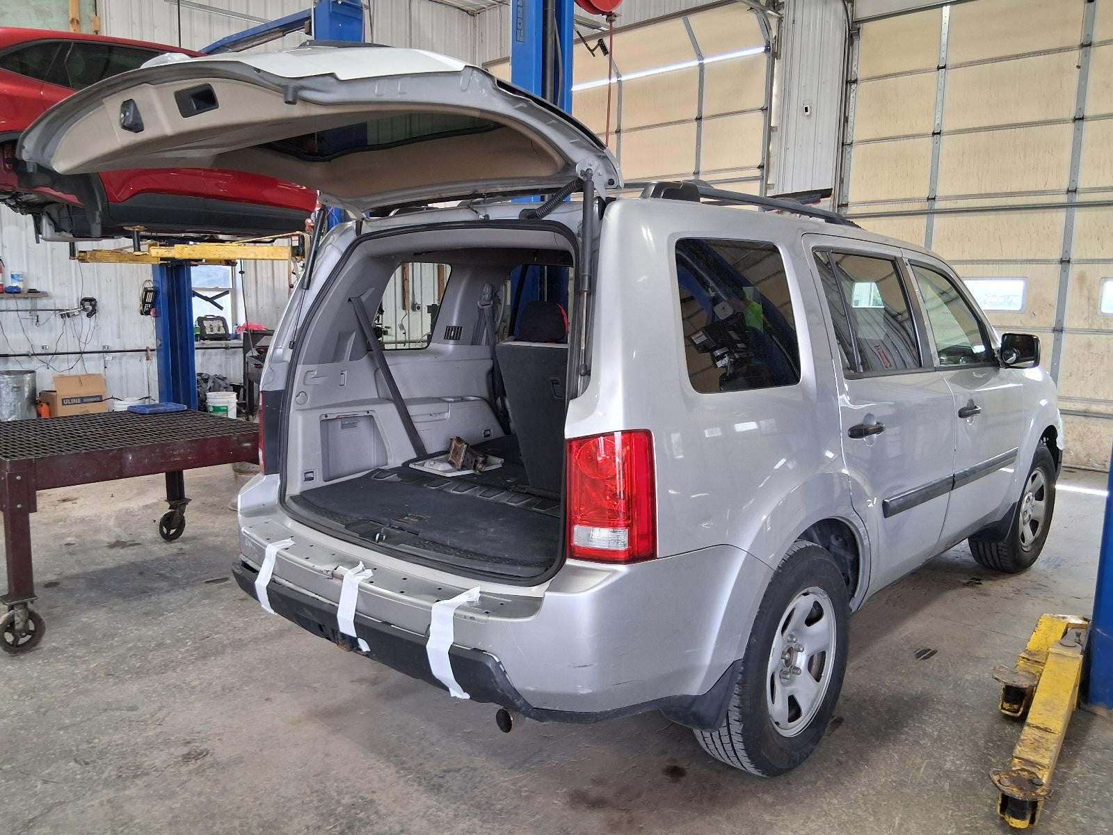 Used Rear Left Door Window Regulator Rear fits: 2011 Honda Pilot electric Rear L