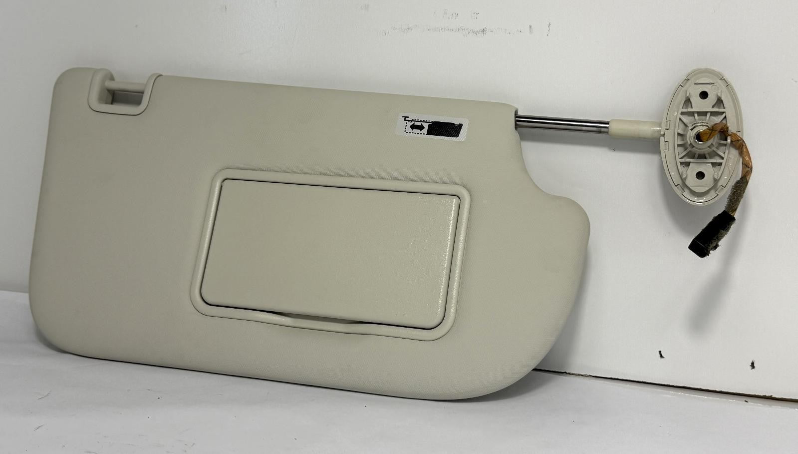 2013-2019 FORD ESCAPE SUN VISOR RIGHT PASSENGER SIDE OEM 