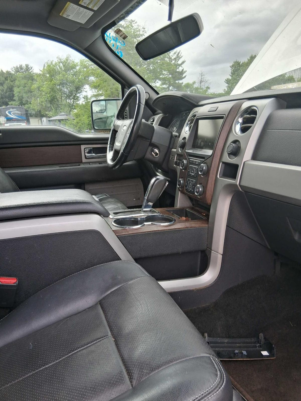 Used Front Left Seat Front fits: 2013 Ford F150 PICKUP bench 40/20/40 L. air bag