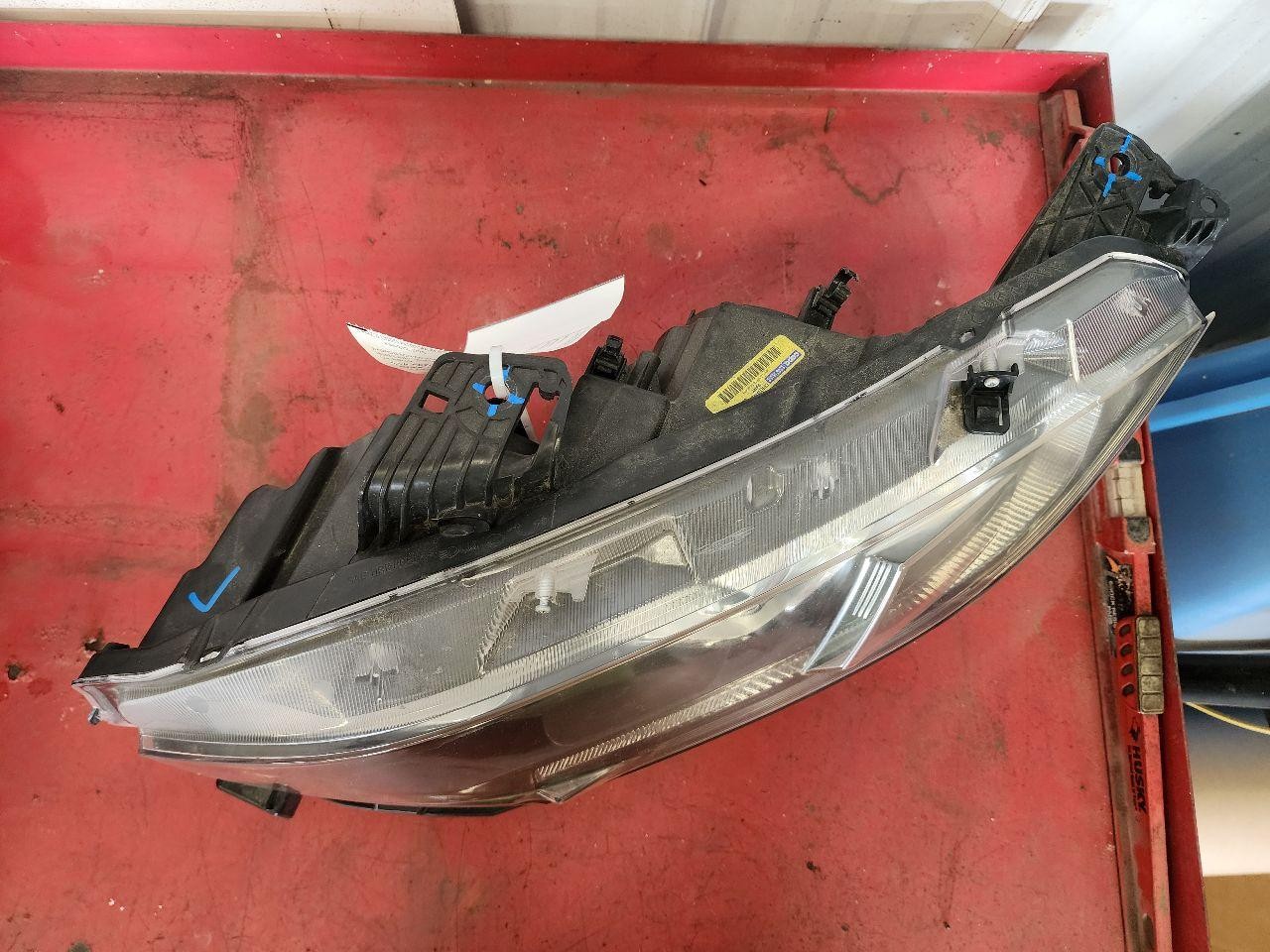 Used Left Headlight Assembly fits: 2018 Honda Civic halogen Left Grade A