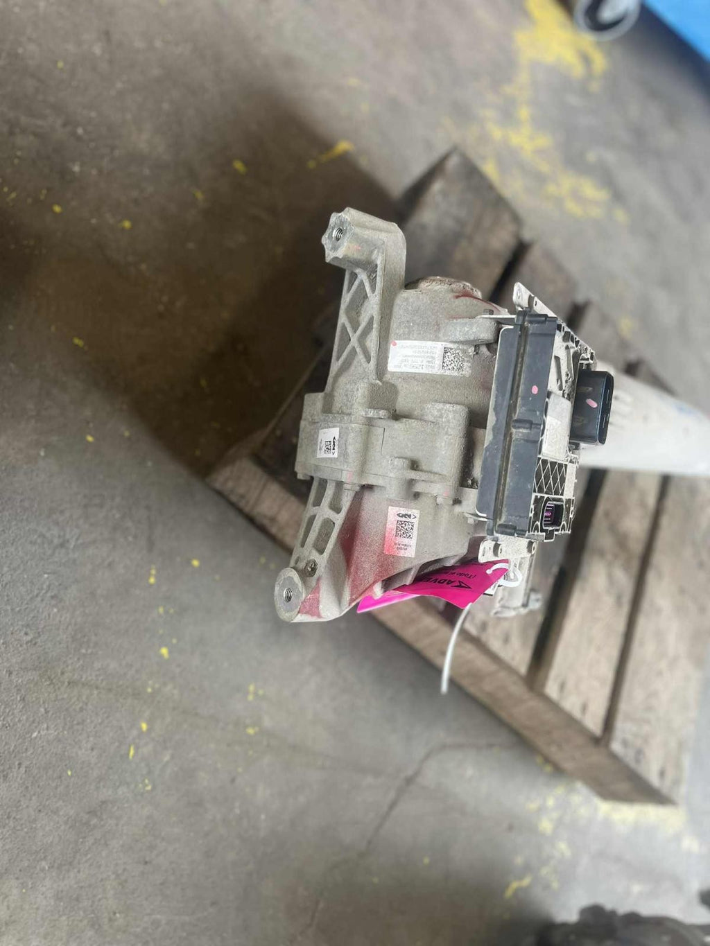 Used Differential Carrier Assembly fits: 2018 Chevrolet Equinox rear axle AWD Gr