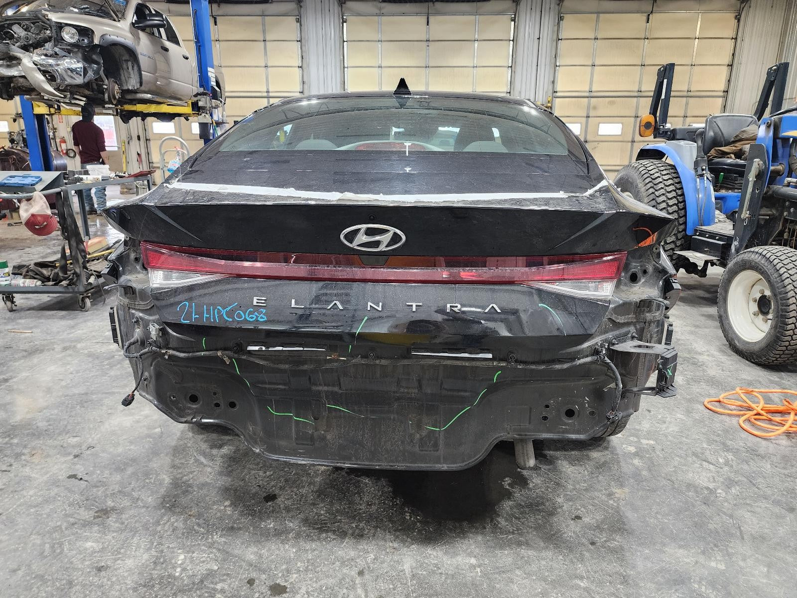 Used Right Sun Visor fits: 2021 Hyundai Elantra US market w/o sunroof Right Grad