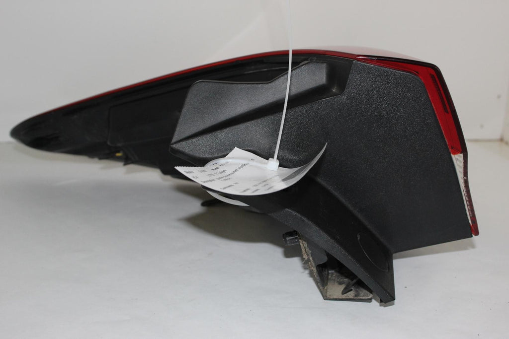 CHEVROLET TRAILBLAZER R Taillight quarter panel mounted, incandescent (opt TVM