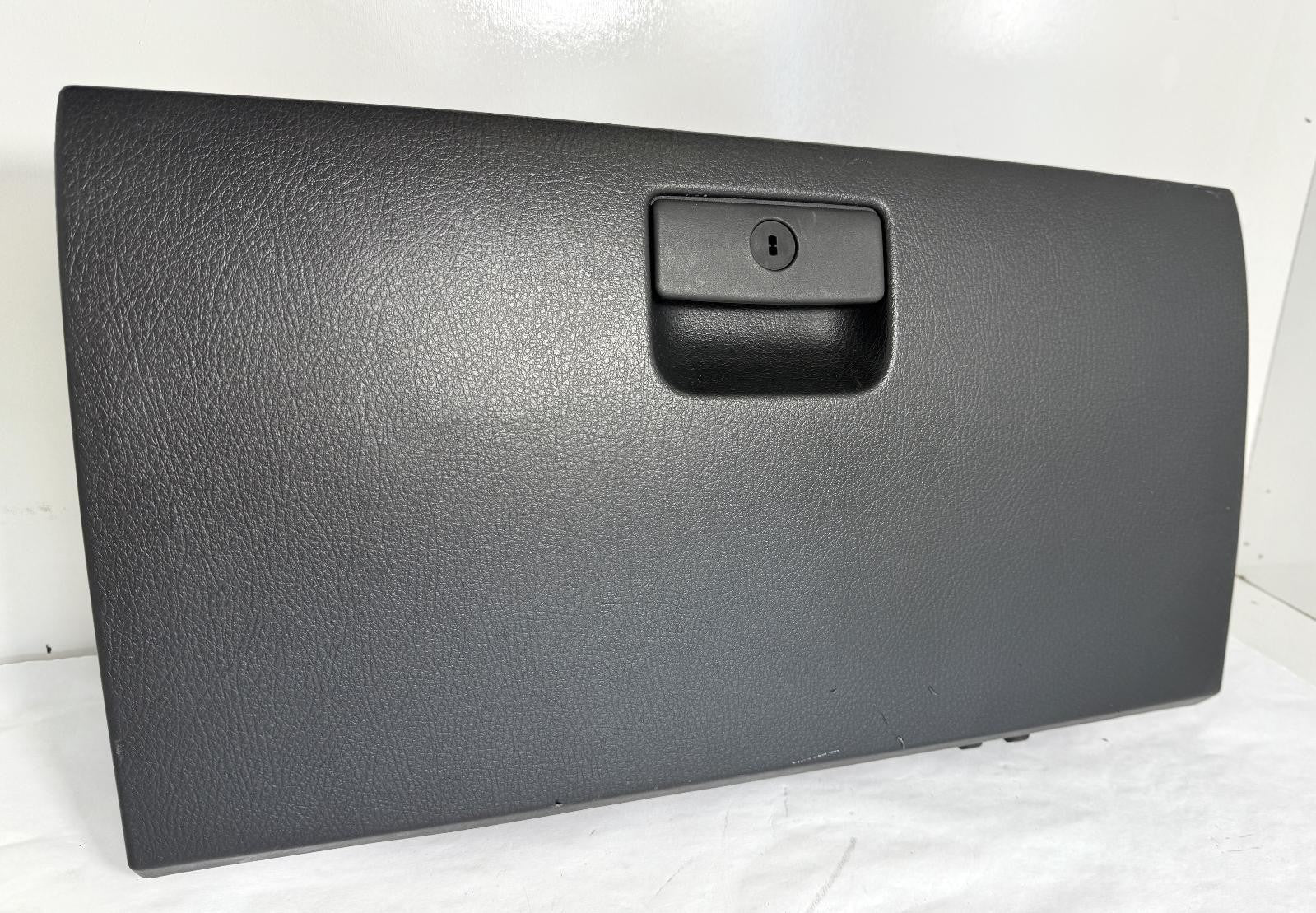 2011-2015 KIA SORENTO GLOVE BOX STORAGE COMPARTMENT DOOR OEM