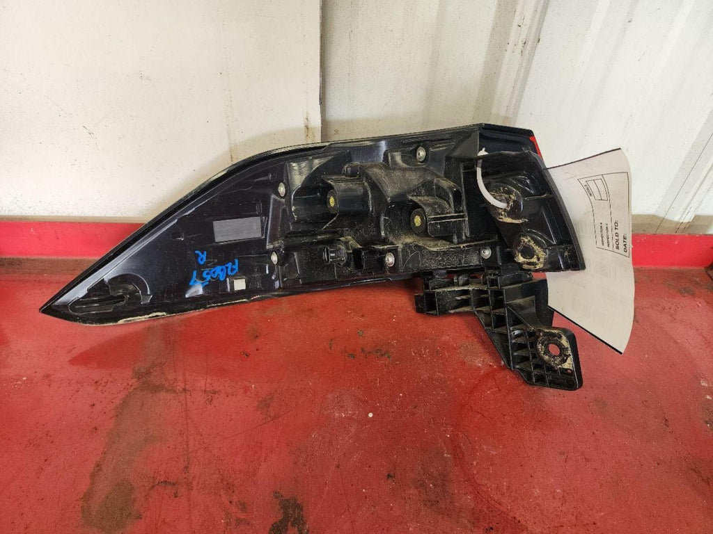 TOYOTA COROLLA CROSS R Taillight  2023