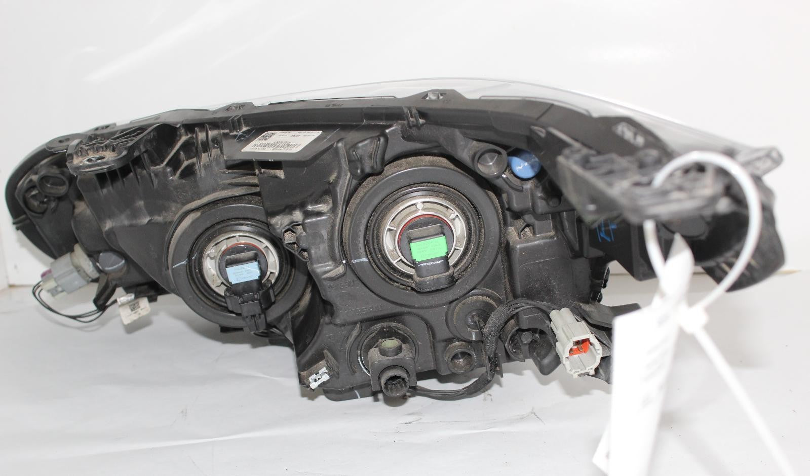 NISSAN SENTRA R Headlamp halogen, R. 20 21 22 23